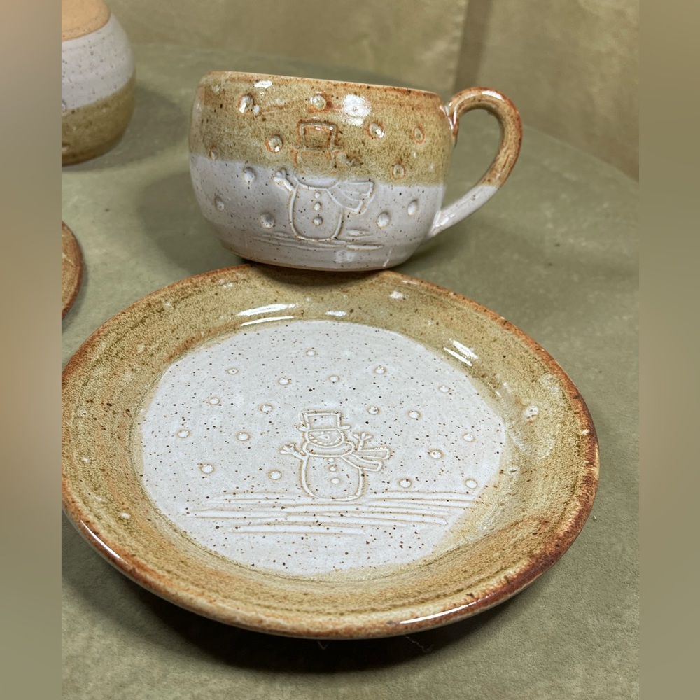 Pebbles Snowman cups and plates